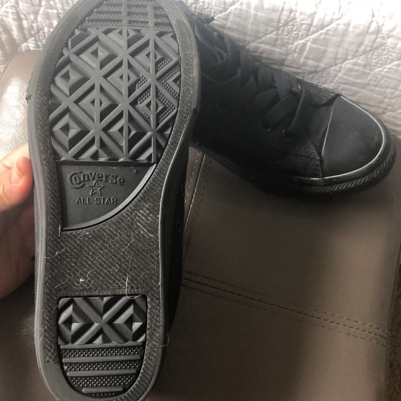 Converse - Picture 2 of 3